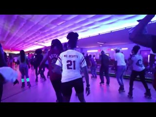 waves on waves, arwelone – blue lights
